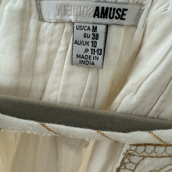 Amuse Society Lulu’s White with Gold Foil Long Sleeve Mini Dress - Picture 9 of 9